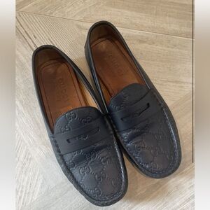 Boys authentic Gucci loafers 5.5 navy leather